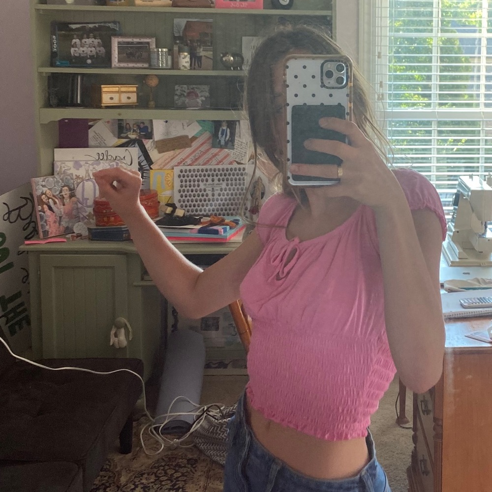 Cropped puffy PacSun top💖💓💓💝 - Picture 2 of 4